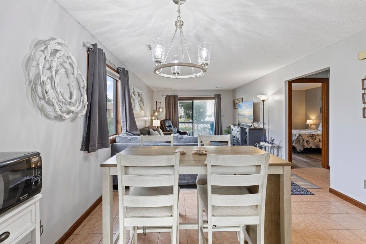 Spacious Modern Condo - 1St Floor - One Block To The Beach Myrtle Beach Exterior foto