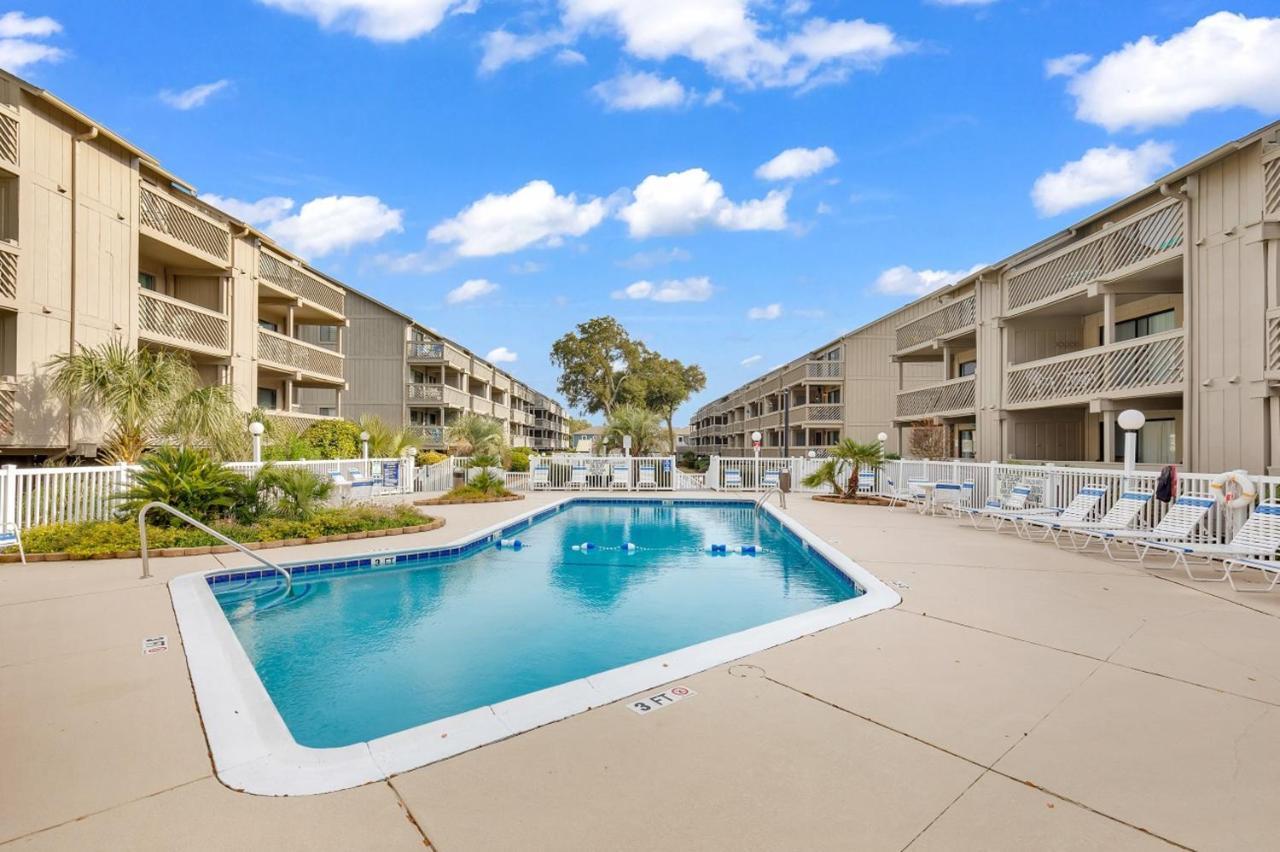 Spacious Modern Condo - 1St Floor - One Block To The Beach Myrtle Beach Exterior foto