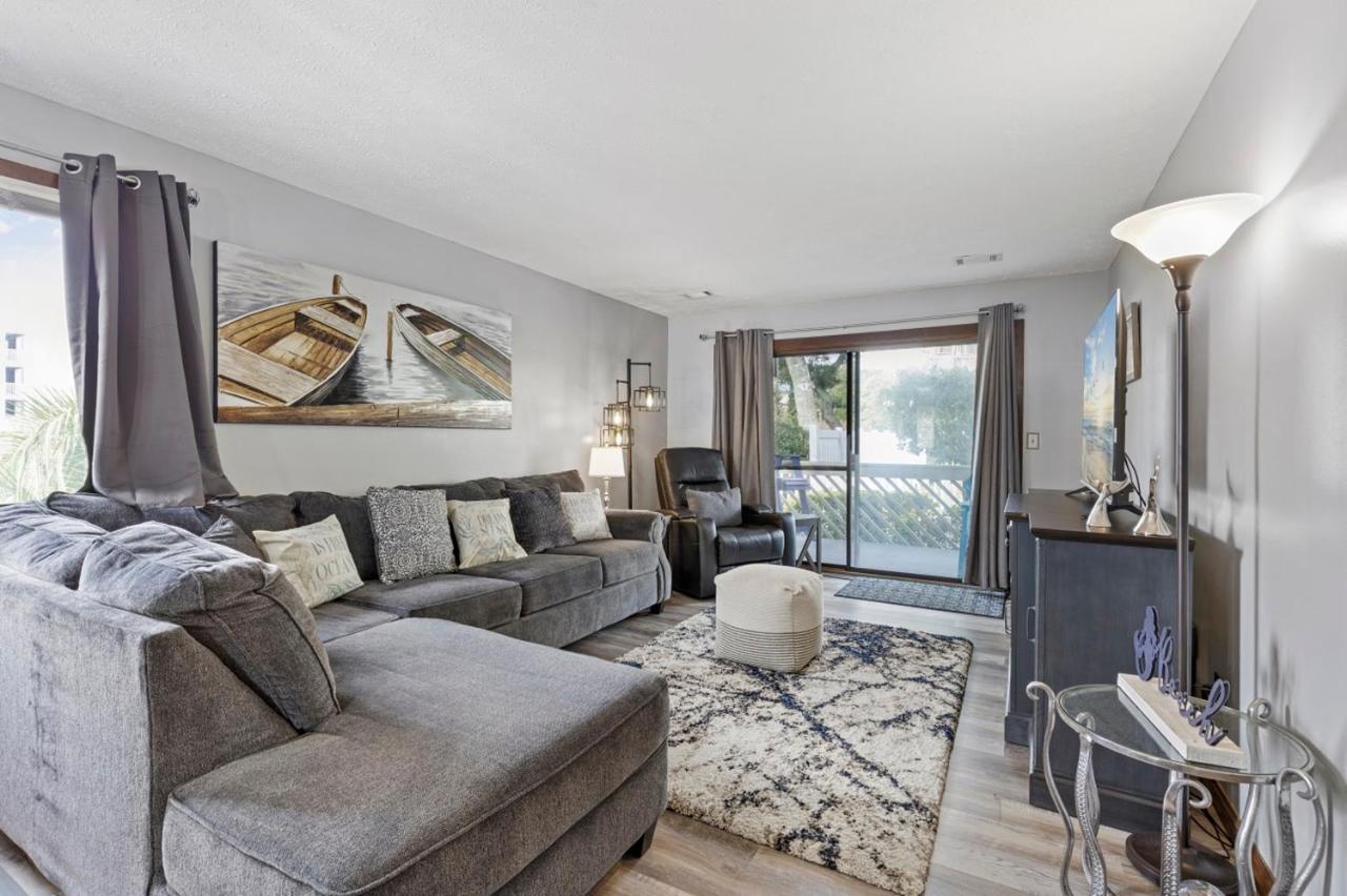Spacious Modern Condo - 1St Floor - One Block To The Beach Myrtle Beach Exterior foto