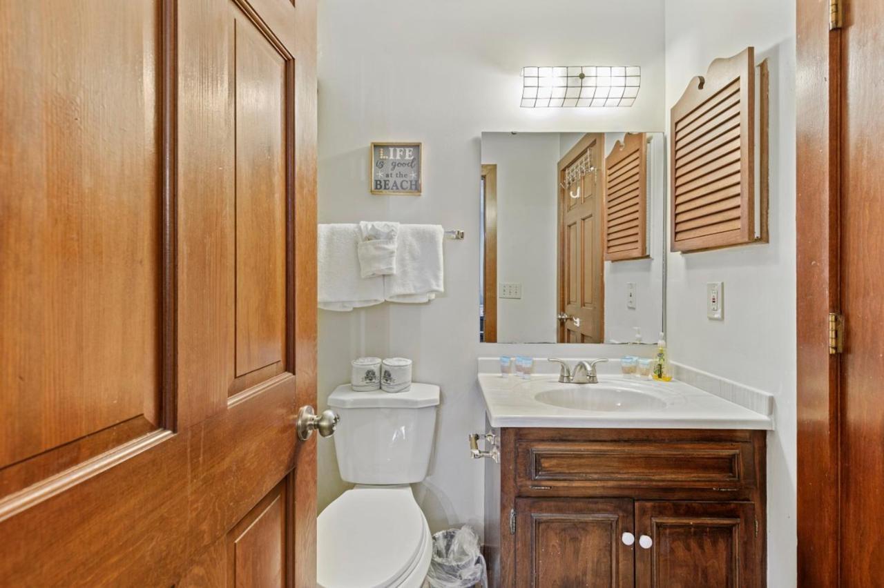 Spacious Modern Condo - 1St Floor - One Block To The Beach Myrtle Beach Exterior foto
